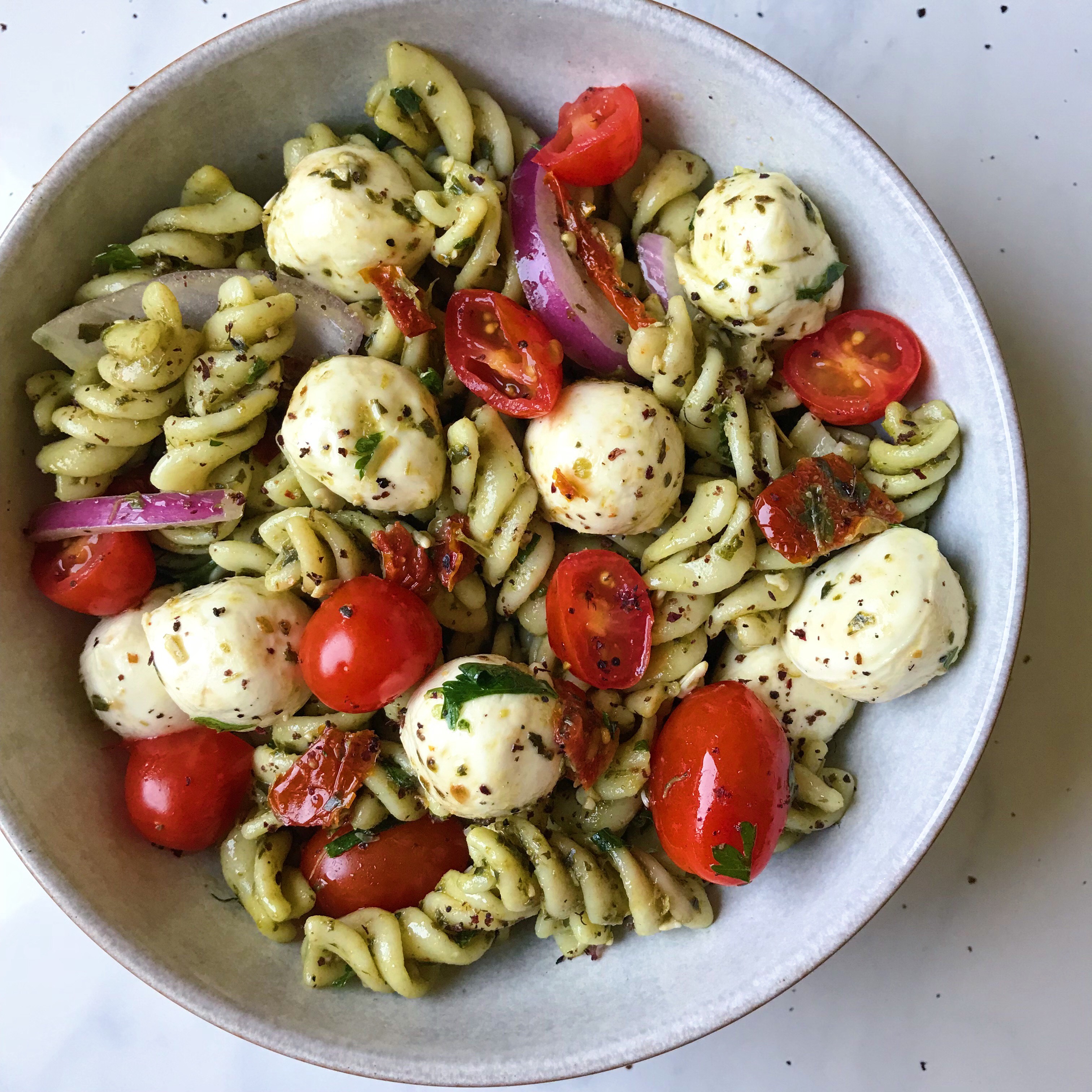 Healthy Caprese Pasta Salad - The Dish On Healthy